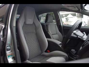 RECARO�i���J���V�[�g�j�@TOYOTA�@�v���E�X30�n��RECARO�i���J���j�@LX-F IM 110H�@�O���C�@����