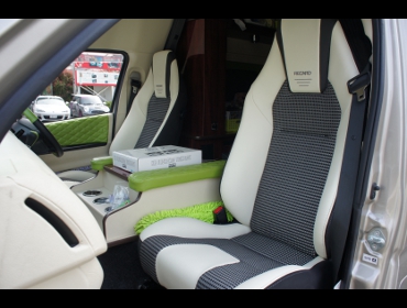 RECARO�i���J���V�[�g�j�@TOYOTA�@�n�C�G�[�X�@200�n��RECARO�i���J���j�@LX-F IL 110H ���i�q�[�^�[�t���j�@�~2�r�@����