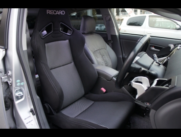 RECARO�i���J���V�[�g�j�@TOYOTA�@�v���E�X�@ZVW30��RECARO�i���J���j�@SR-7F SK100 BK/SIL�@����