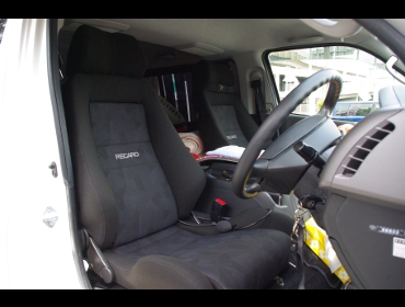 RECARO�i���J���V�[�g�j�@TOYOTA�@�n�C�G�[�X�@KDH201V��RECARO�i���J���j�@�G���S���hD�@BK�@�~2�r�@����