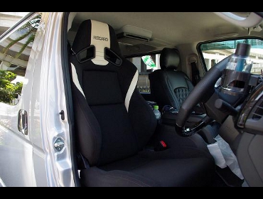 RECARO�i���J���V�[�g�j�@TOYOTA�@�n�C�G�[�X200�n��RECARO�i���J���j�@SR-7F Lassic�i���V�b�N�j�@���@����