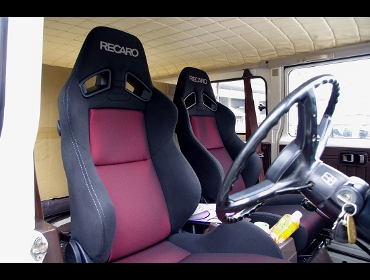RECARO�i���J���V�[�g�j�@TOYOTA�@�����h�N���[�U�[�@BJ46V��RECARO�i���J���j�@SR-7�@SK100�@BK/RED�@���@SR-7F SK100�@BK/RED�@����