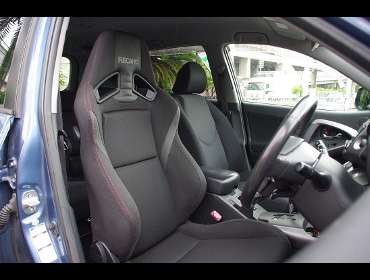 RECARO�i���J���V�[�g�j�@TOYOTA�@RAV4��RECARO�i���J���j�@SR-7F ���V�b�N�@BK/RED�@����