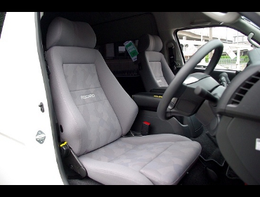 RECARO�i���J���V�[�g�j�@TOYOTA�@�n�C�G�[�X�@200�n�Ƀ��J���@�G���S���hMV �O���C�@�~2�r�@����