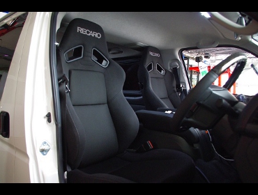 RECARO�i���J���V�[�g�j�@TOYOTA�@�n�C�G�[�X200�n�Ƀ��J���@SR-7F SK100�@BK/BK�@�~2�r�@����