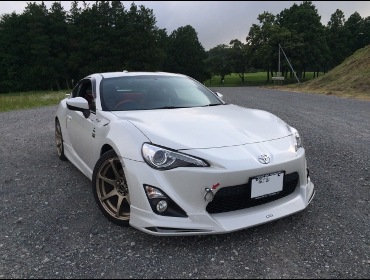 TOYOTA�@86�@ZN6��RECARO�i���J���j�V�[�g����