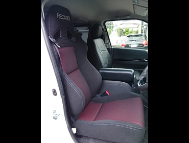 RECARO�i���J���V�[�g�j�@TOYOTA�@200�n�n�C�G�[�X3�^�Ƀ��J���@SR-7F SK100�@BK/RED�@����