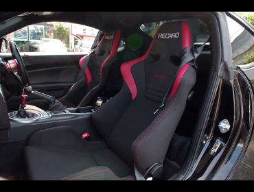 RECARO�i���J���V�[�g�j�@TOYOTA�@86�@ZN6�Ƀ��J���@����@RS-G �X�[�p�[�V���^���NNU�@���@����@SR-6 �X�[�p�[�V���^���NNU�@����