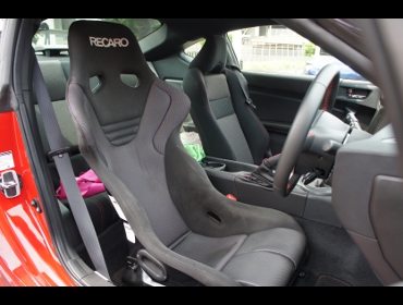 RECARO�i���J���V�[�g�j�@TOYOTA�@86�@ZN6�Ƀ��J���@RS-G SK2�@BK/SIL�@����