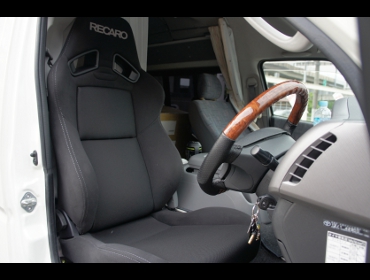 RECARO�i���J���V�[�g�j�@TOYOTA�@�n�C�G�[�X�Ƀ��J���@SR-7F�@SK100�@BK�@����