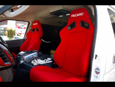 RECARO�i���J���V�[�g�j�@TOYOTA�@�n�C�G�[�X�@200�n�Ƀ��J���@SR-7�@KK100�@RED�@���@SR-7F�@KK100�@RED�@����
