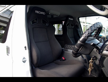 RECARO�i���J���V�[�g�j�@TOYOTA�@�n�C�G�[�X�@200�n�Ƀ��J���@SR-7F KK100�@BK�@�~2�r�@����