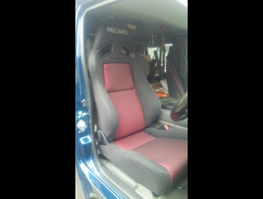 RECARO�i���J���V�[�g�j�@TOYOTA�@�n�C�G�[�X200�n�@3�^DX�Ƀ��J���@SR-7F SK100�@BK/RED�@����