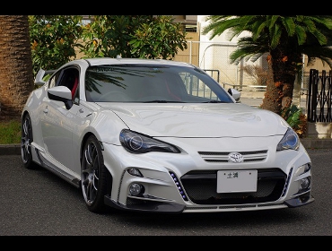 TOYOTA�@86�@ZN6��RECARO�i���J���j�V�[�g����