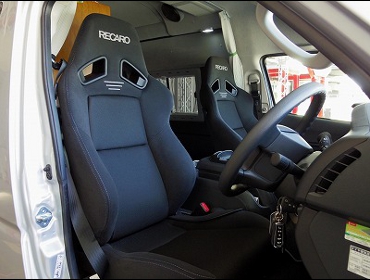 RECARO�i���J���V�[�g�j�@TOYOTA�@�n�C�G�[�X200�n��RECARO�i���J���j�@SR-7F GK100H�i�V�[�g�q�[�^�[�t���j�@BK/BK�@���@SR-7F GK100�@BK/BK�@����