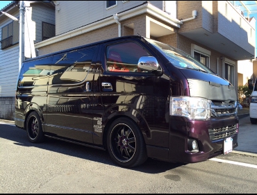 TOYOTA�@�n�C�G�[�X�@200�n�@�X�[�p�[GL��RECARO�i���J���j�V�[�g����