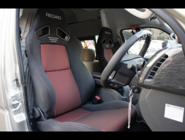 RECARO�i���J���V�[�g�j�@TOYOTA�@�n�C�G�[�X200�n�Ƀ��J���@SR-7F�@GK100�@BK/RED�@�~2�r�@����