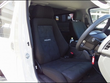 RECARO�i���J���V�[�g�j�@TOYOTA�@�n�C�G�[�X200�n�Ƀ��J���@�G���S���hMV�@BK�@����