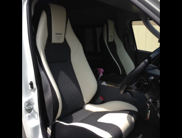 RECARO�i���J���V�[�g�j�@TOYOTA�@�n�C�G�[�X200�n�@�����ԂɃ��J���@LX-FIL110H�@���@�~2�@����