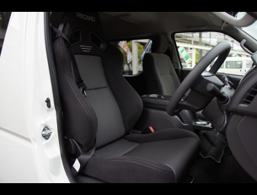 TOYOTA�@�n�C�G�[�X4�^��RECARO�i���J���j�V�[�g�@SR-7F GK100�@BK/SIL�@����