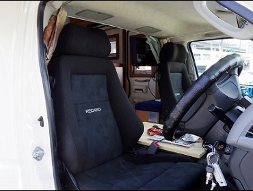 RECARO�i���J���V�[�g�j�@TOYOTA�@�n�C�G�[�X200�n�L�����s���O�Ƀ��J���@�G���S���hMV�@BK�@�~2�r�@����