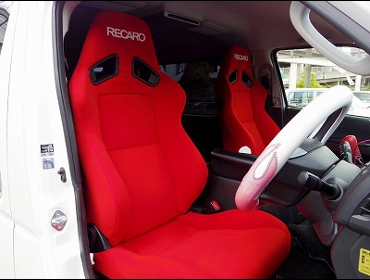 RECARO�i���J���V�[�g�j�@TOYOTA�@�n�C�G�[�X200�n�Ƀ��J���@SR-7F KK100�@RED�@���@SR-7F KK100H�i�V�[�g�q�[�^�[�t���j�@RED�@����