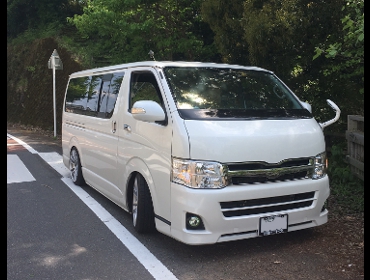 TOYOTA�@�n�C�G�[�X200�n��RECARO�i���J���j�V�[�g����