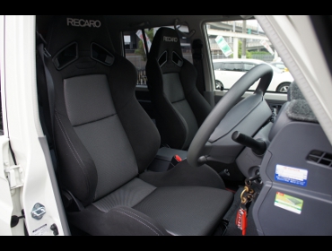 RECARO�i���J���V�[�g�j�@TOYOTA�@�����h�N���[�U�[76J�Ƀ��J���@SR-7 SK100H�i�V�[�g�q�[�^�[�t���j�@BK/SIL�@���@SR-7F SK100H�i�V�[�g�q�[�^�[�t���j�@BK/SIL�@����