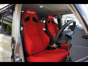 RECARO�i���J���V�[�g�j�@TOYOTA�@�����h�N���[�U�[76�@�����N��76�o���Ƀ��J���@SR-7F KK100�@RED�@�~2�r�@����