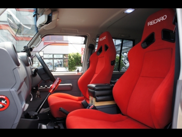 RECARO�i���J���V�[�g�j�@TOYOTA�@�����h�N���[�U�[76�@�����N��76�o���Ƀ��J���@SR-7F KK100�@RED�@�~2�r�@����