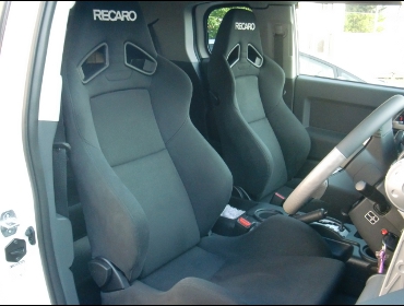 RECARO�i���J���V�[�g�j�@TOYOTA�@FJ�N���[�U�[�Ƀ��J���@SR-7�@KK100�@BK�@���@SR-7F�@KK100�@BK�@����