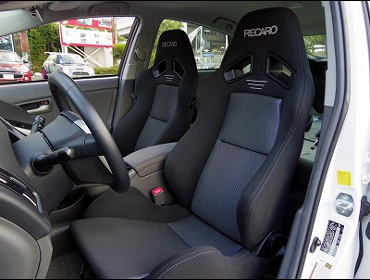 RECARO�i���J���V�[�g�j�@TOYOTA�@�v���E�X30�A���ԁ@���n���h���ԂɃ��J���@SR-7�@GK100�@BK/SIL�@���@SR-7F�@GK100�@BK/SIL�@�~2�r�@����
