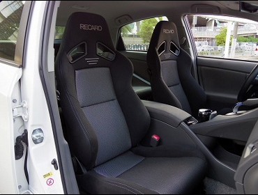 RECARO�i���J���V�[�g�j�@TOYOTA�@�v���E�X30�A���ԁ@���n���h���ԂɃ��J���@SR-7�@GK100�@BK/SIL�@���@SR-7F�@GK100�@BK/SIL�@�~2�r�@����