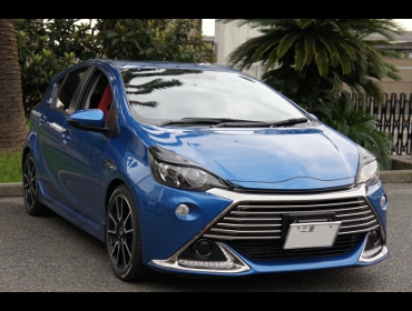 TOYOTA�@�A�N�A�@NHP10��RECARO�i���J���j�V�[�g����