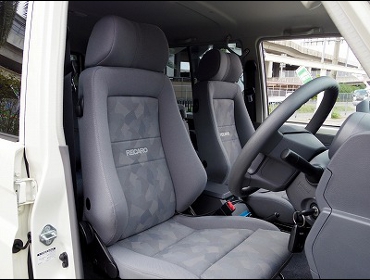 RECARO�i���J���V�[�g�j�@TOYOTA�@�����h�N���[�U�[70�Ƀ��J���@�G���S���hMV�@�O���C�@�~2�r�@�i�^�]�ȑ��̓A�[�����X�g�t���j�@����