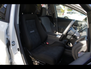 RECARO�i���J���V�[�g�j�@TOYOTA�@�v���E�X���@ZW41�Ƀ��J���@�G���S���hD�@BK�@����