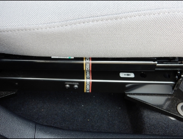 RECARO�i���J���V�[�g�j�@TOYOTA�@�v���E�X�@ZVW51�Ƀ��J���@�G���S���hMV�@�V�[�g�q�[�^�[�t���@�O���C�@����