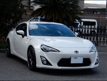 TOYOTA�@86�@ZN6��RECARO�i���J���j�V�[�g����