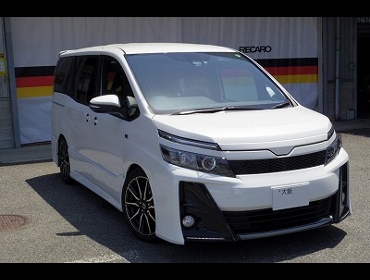 TOYOTA�@���H�N�V�[G's�@ZRR80W��RECARO�i���J���j�V�[�g����