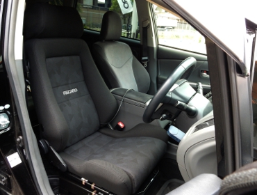 RECARO�i���J���V�[�g�j�@TOYOTA�@�v���E�X���Ƀ��J���@�G���S���hD�@BK�@����