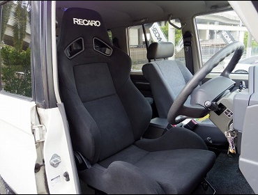 RECARO�i���J���V�[�g�j�@TOYOTA�@�����h�N���[�U�[70�Ƀ��J���@SR-7�@KK100�@BK�@����