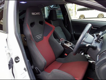TOYOTA�@�v���E�X�@W30�Ɂ@RECARO�i���J���j�@SR-6�@GK100S�@BK/RED�@����