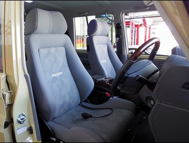 RECARO�i���J���V�[�g�j�@TOYOTA�@�Ĕ́@�����h�N���[�U�[70�@76�@�Ɂ@���J���@�G���S���hD�@�O���[�@�~2�r�@����