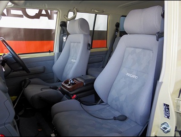 RECARO�i���J���V�[�g�j�@TOYOTA�@�Ĕ́@�����h�N���[�U�[70�@76�@�Ɂ@���J���@�G���S���hD�@�O���[�@�~2�r�@����