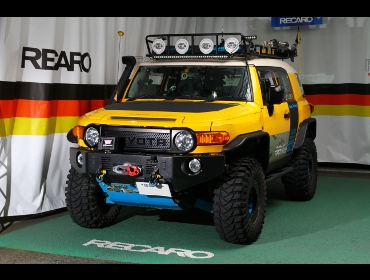 TOYOTA�@FJ�N���[�U�[�@�Ɂ@RECARO�i���J���j�V�[�g����