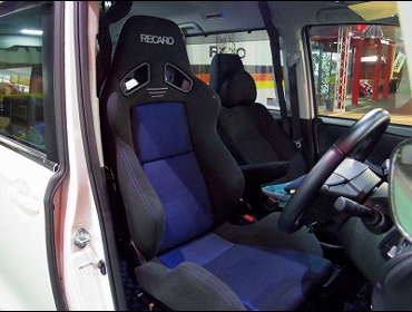 TOYOTA�@�m�A�@�n�C�u���b�h�@ZWR80�@�Ɂ@RECARO�i���J���j�@SR-7�@GK100�@BK/BL�@����