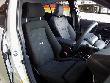 RECARO�i���J���V�[�g�j�@TOYOTA�@�v���E�X�@ZVW50�@�Ɂ@RECARO�i���J���j�@�G���S���hMV�@�V�[�g�q�[�^�[�t���@BK�@����