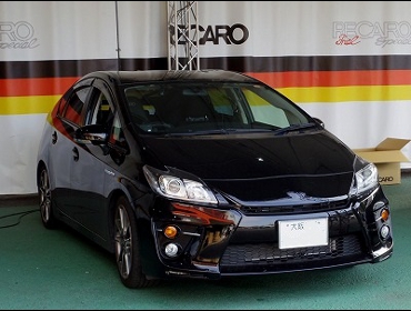 TOYOTA�@�v���E�X30�@�Ɂ@RECARO�i���J���j�V�[�g����