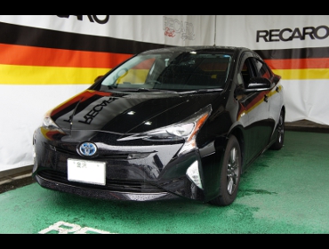 TOYOTA�@�v���E�X50�@�Ɂ@RECARO�i���J���j�@�V�[�g����