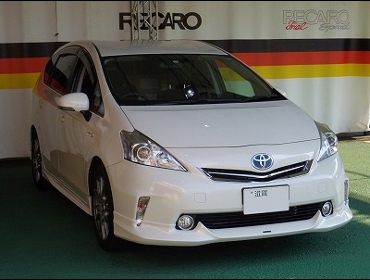 TOYOTA�@�v���E�X���@ZW41�i2014�N�j�@�Ɂ@RECARO�i���J���j�V�[�g����